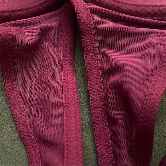 Bombshell Victoria’s Secret Very Sexy Satin + 2 Cups Push-Up bra Wine Medallion - Picture 3 of 8